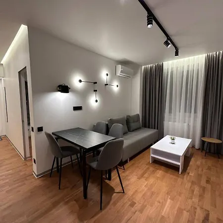 в центрі львова, біля форуму, вул. замарстинівська 34