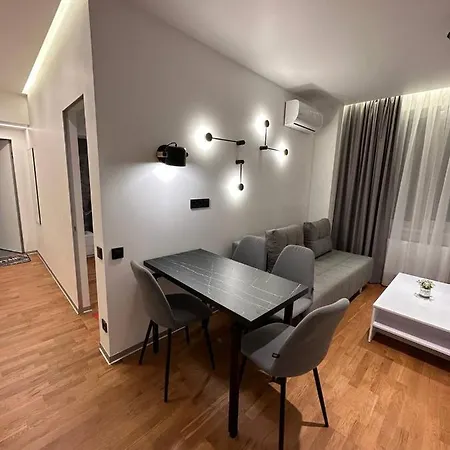 в центрі львова, біля форуму, вул. замарстинівська 34 Апартаменти *